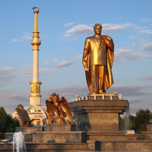 Ashgabat, Arch of indepence