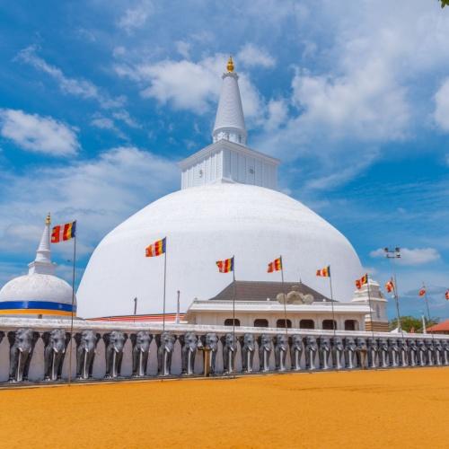 Ruwanweli Seya-Pagode in Anuradhapura