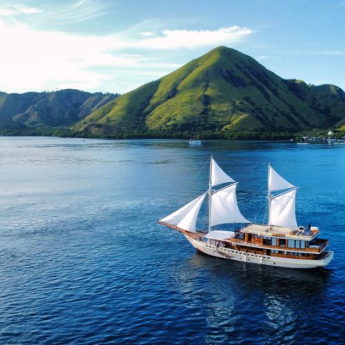 Komodo Island, Flores