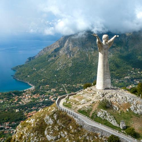 Christus beeld in Maratea