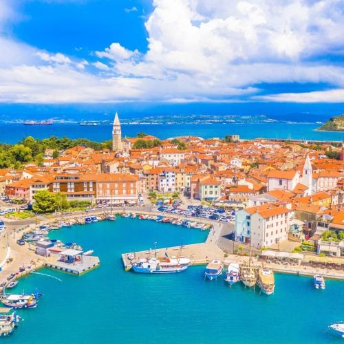 Izola, haven