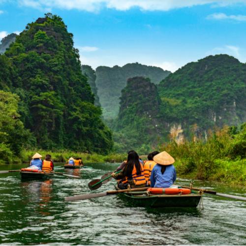 Ninh Binh, sampans