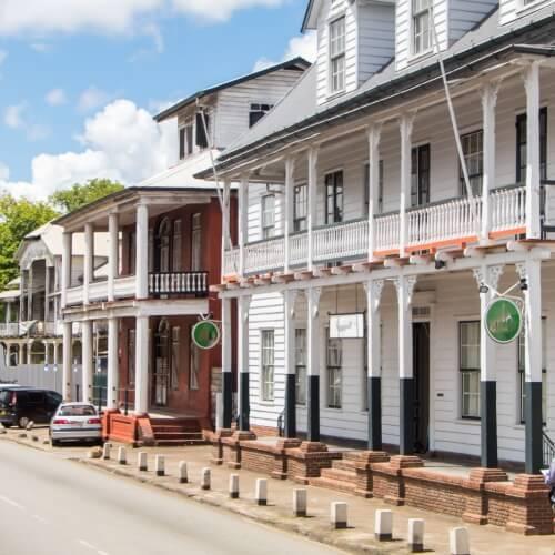 Houten huizen, Paramaribo