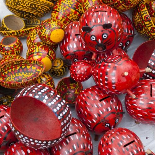 Handgemaakte souvenirs op de markt in Cobán, Guatemala