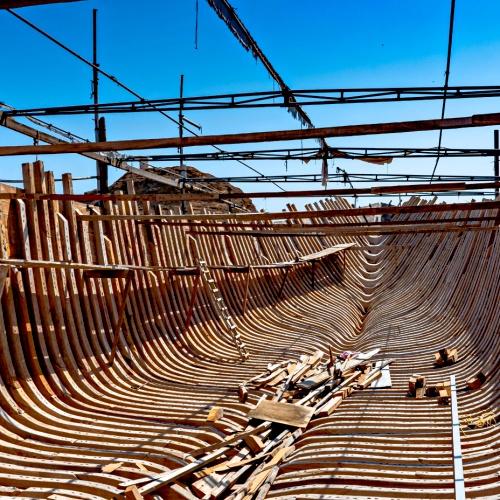 Sur, Dhow
