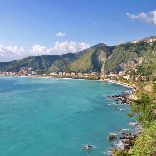 Baai van Giardini-Naxos