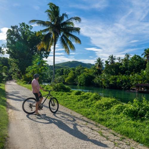 Fietstocht door groen gebied, Bohol