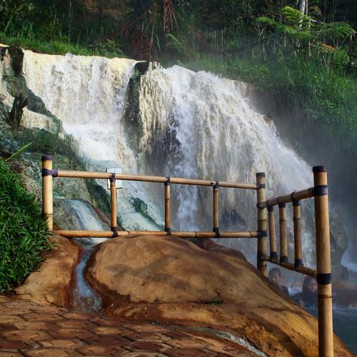 Bandung, Warmwaterbronnen
