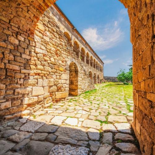 Antieke stadsmuren, Apollonia