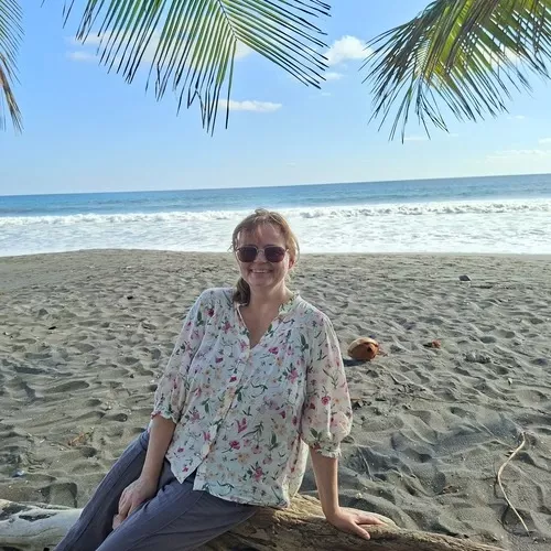NRV reiziger aan de Pacifische kust