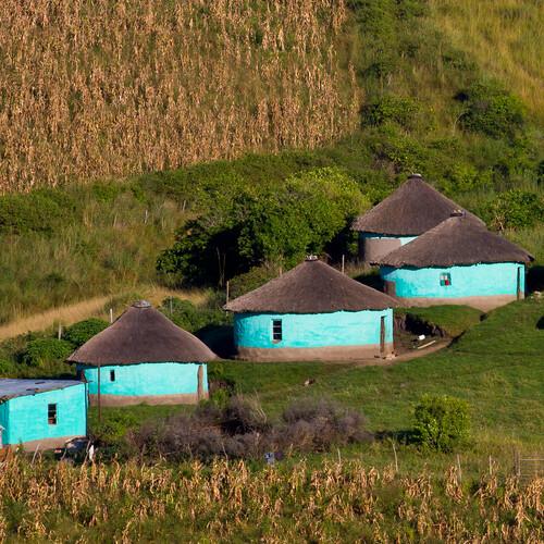 Gekleurde huisjes nabij de Wild Coast, Oost-Kaap