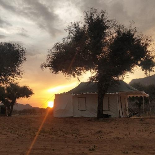 Pushkar Tenten, tent