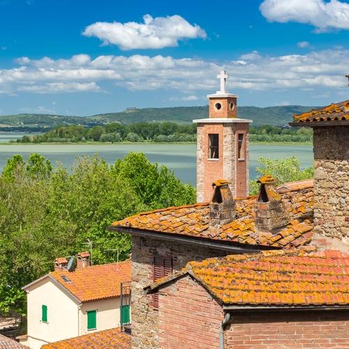 Het meer vanaf Passignano sul Trasimeno