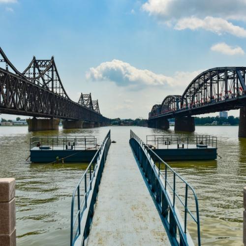 Broken Bridge, Uitzicht op Noord-Korea, Yulu-rivier, Dandong, China