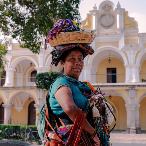 Traditionele vrouw in Antigua
