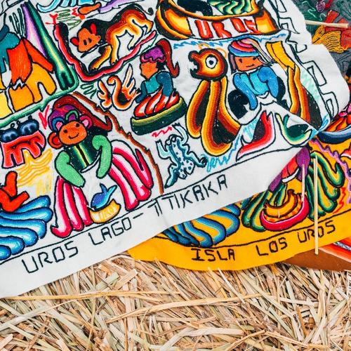 Handgemaakt werk van de Uros eilanden