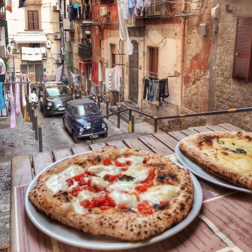 Pizza in Napels