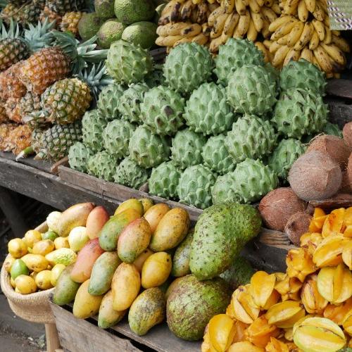 Fruit langs de weg