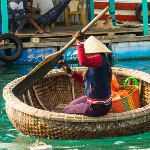 Traditionele bamboemandboot, Nha Trang