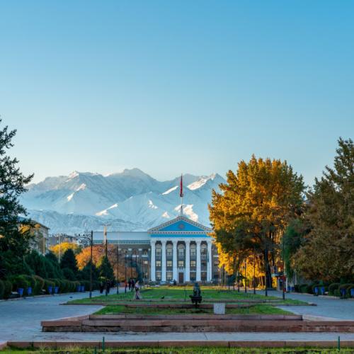 Het parlementsgebouw van Bishkek
