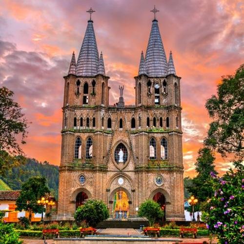Jardín, Basiliek