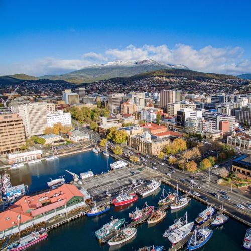 De haven van Hobart in Tasmanië