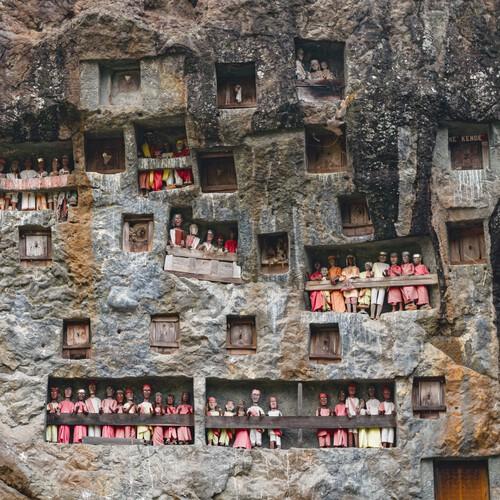 Tau Tau poppen in Lemo, Toraja