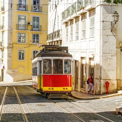 Tram in Lissabon