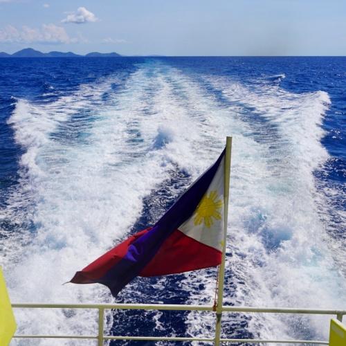 Filipijnse vlag ferry overgang