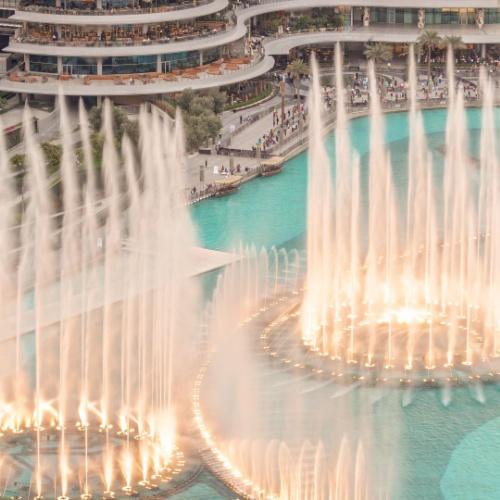 Fonteinenshow bij de Burj Khalifa