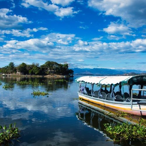 Suchitoto, aan het Suchitlán-meer