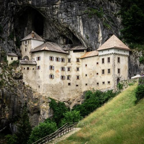 Predjama, Kasteel