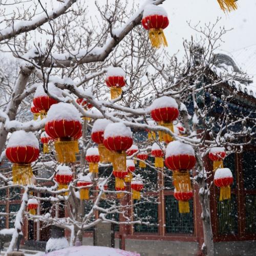 Beijing, rode lantaarns in de sneeuw, China