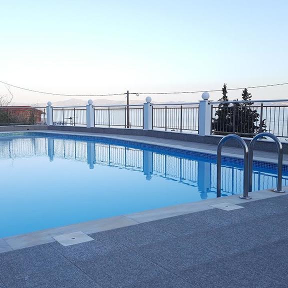 Sky Beach Hotel, zwembad