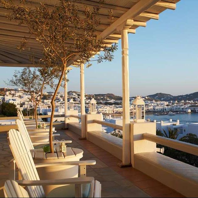 Porto Mykonos, terras
