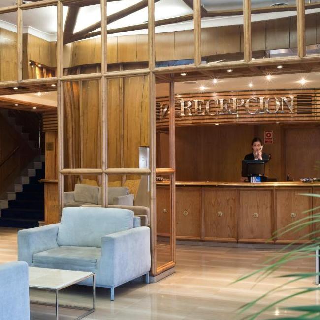 Hotel Via Castellana, lobby