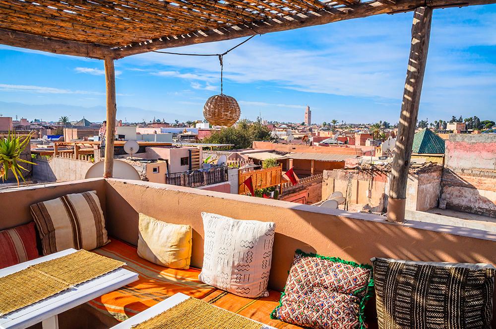Zonnig dakterras in Marrakech
