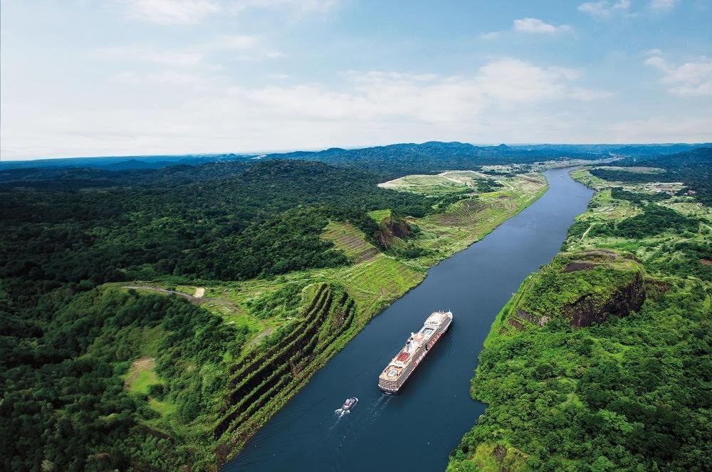 Cruises Panamakanaal (15) Nieuw Amsterdam door Panamakanaal