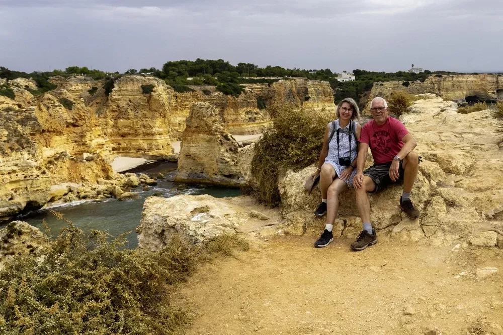 Praia de Marinha tijdens de individuele rondreis Algarve, Évora & Lissabon