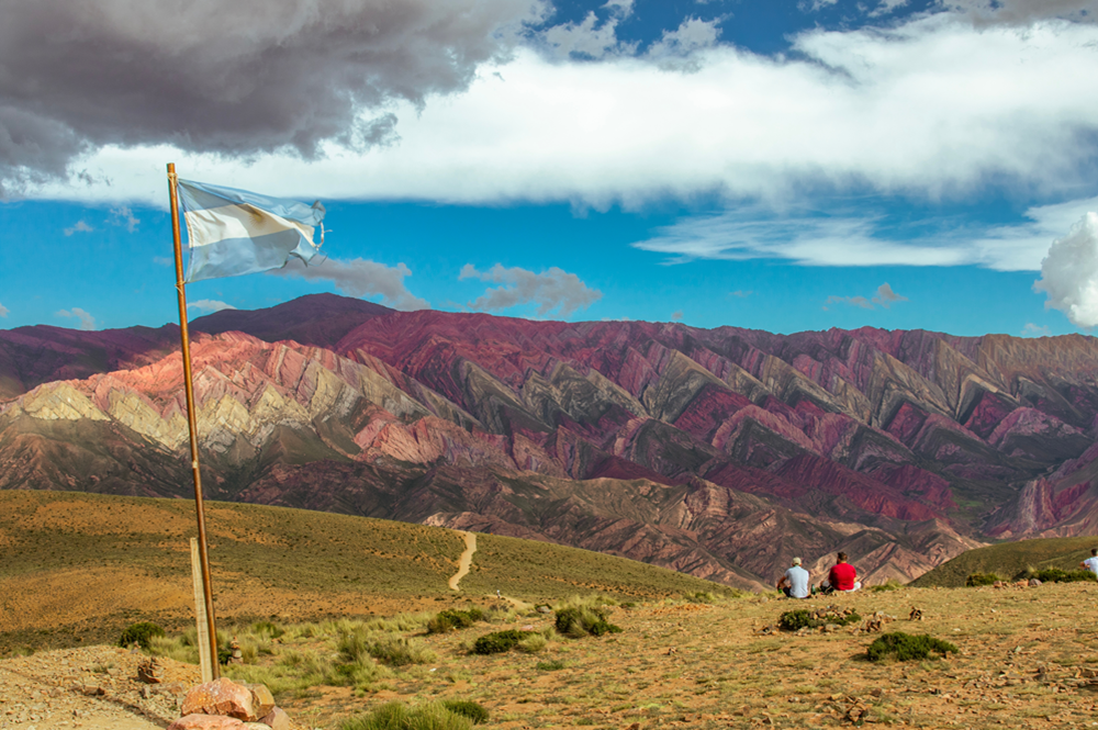 Landschap argentinie met argentijnse vlag