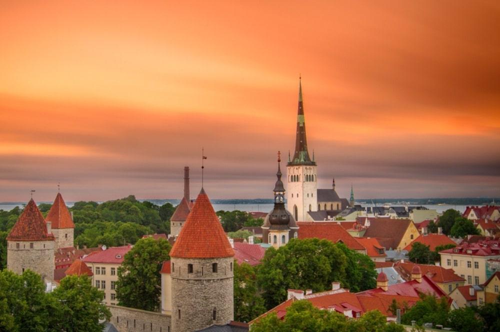 Zonsondergang bij Tallinn