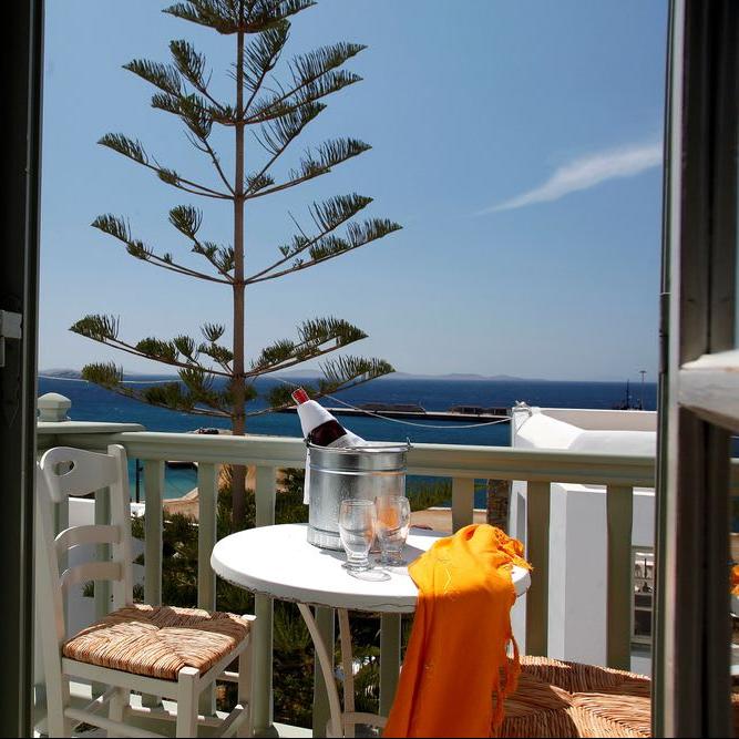 Olia Hotel, balkon met uitzicht op de zee