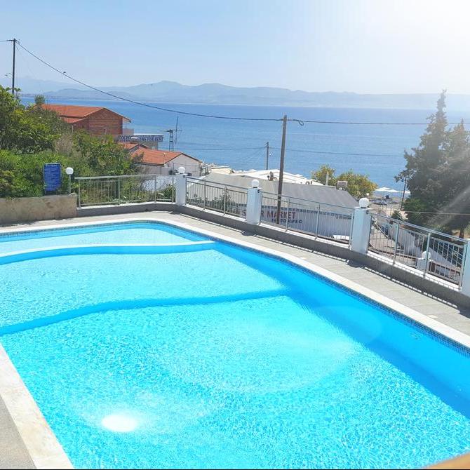 Sky Beach Hotel, zwembad