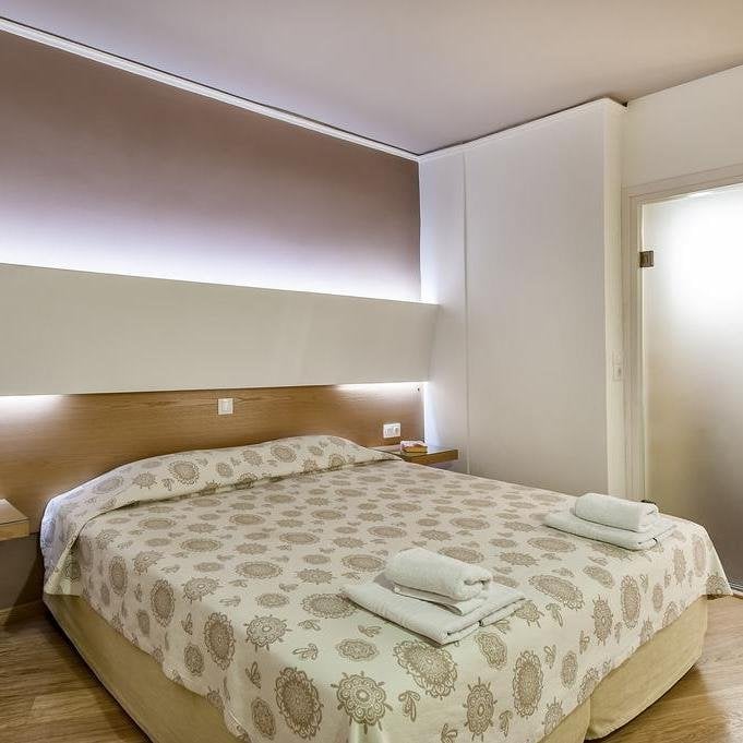 Elina Hotel