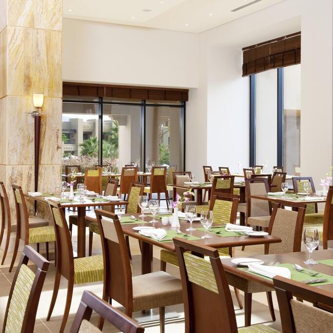 Holiday Inn Dead Sea, restaurant