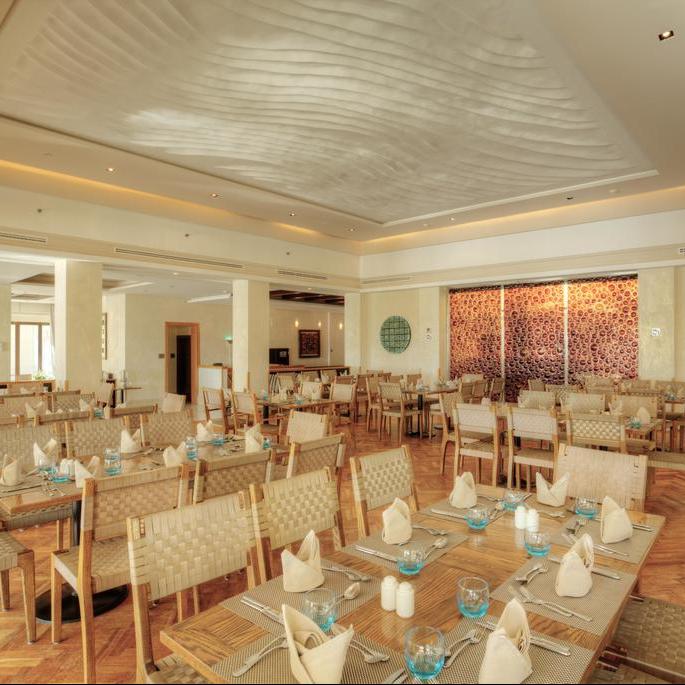 Grand Tala Bay Resort, restaurant