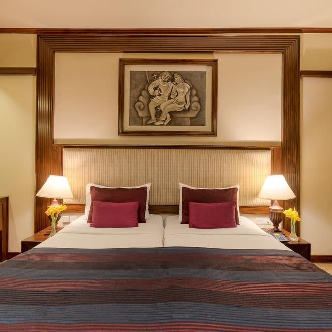 Amaya Hills, kamer