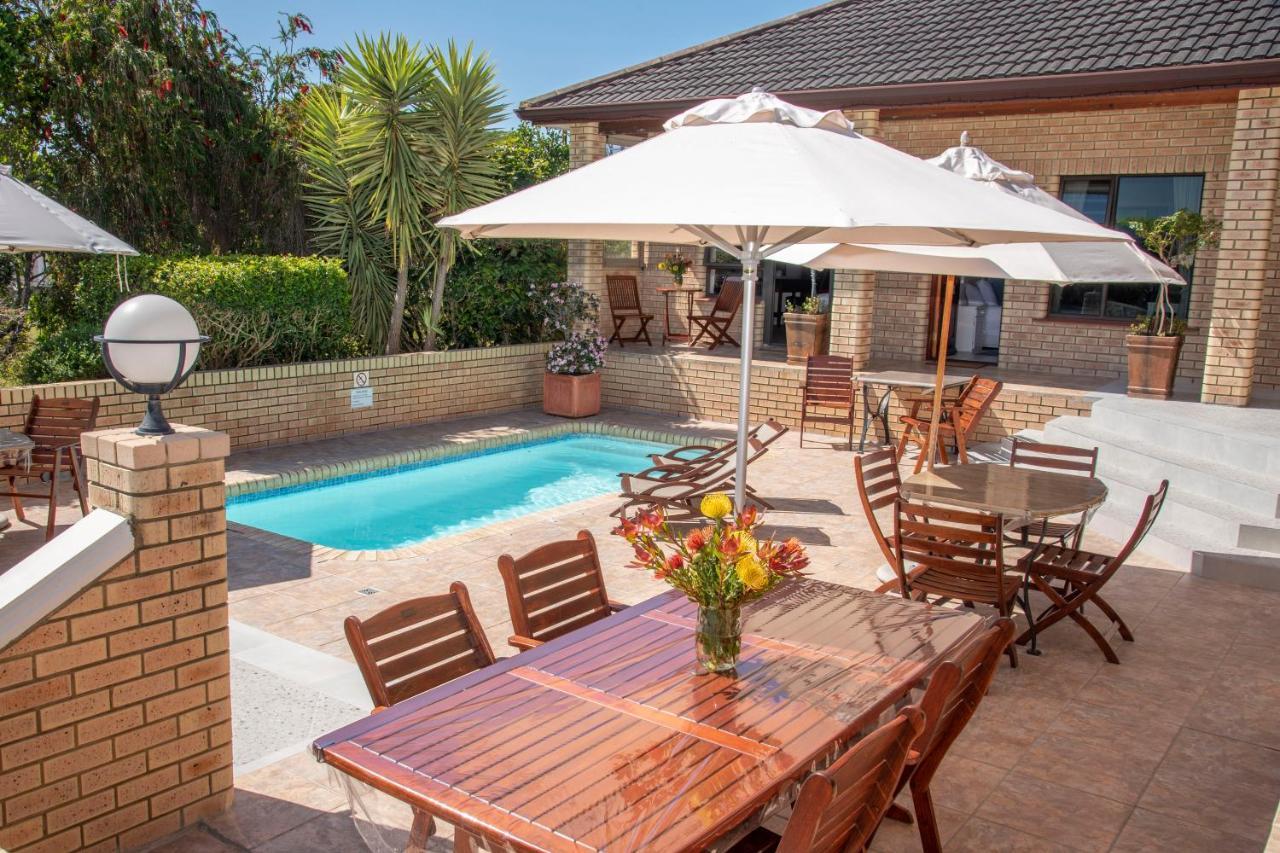 Amber Guest Lodge, terras
